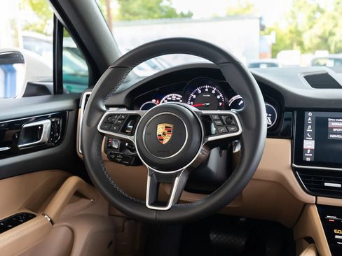 Used 2019 Porsche Cayenne AWD/4WD image 34