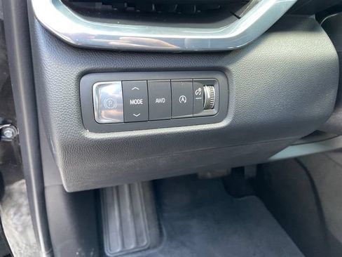 Used 2025 GMC Acadia Elevation AWD/4WD image 28