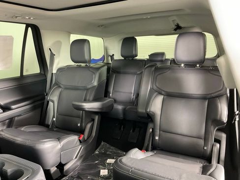 New 2027 Ford Expedition Platinum w/ Driver's Package AWD/4WD image 16