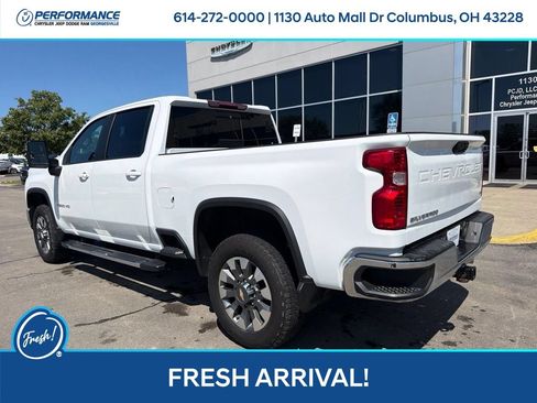 Used 2024 Chevrolet Silverado 2500 LT w/ Convenience Package AWD/4WD image 6