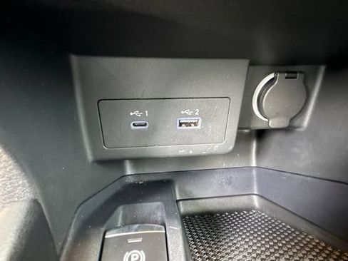 Used 2024 Nissan Kicks SR FWD image 23