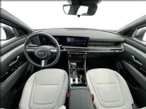 Certified 2025 Hyundai Santa Cruz SEL image 13