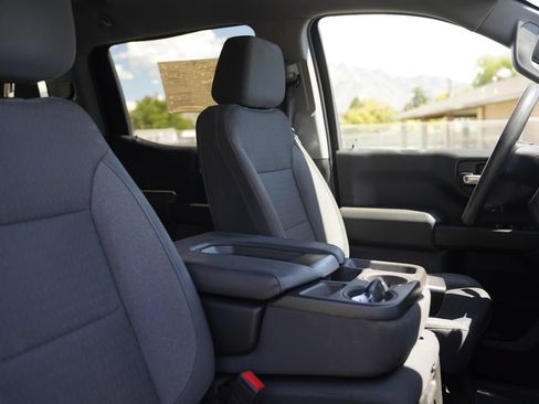 Used 2022 Chevrolet Silverado 1500 Custom AWD/4WD image 14