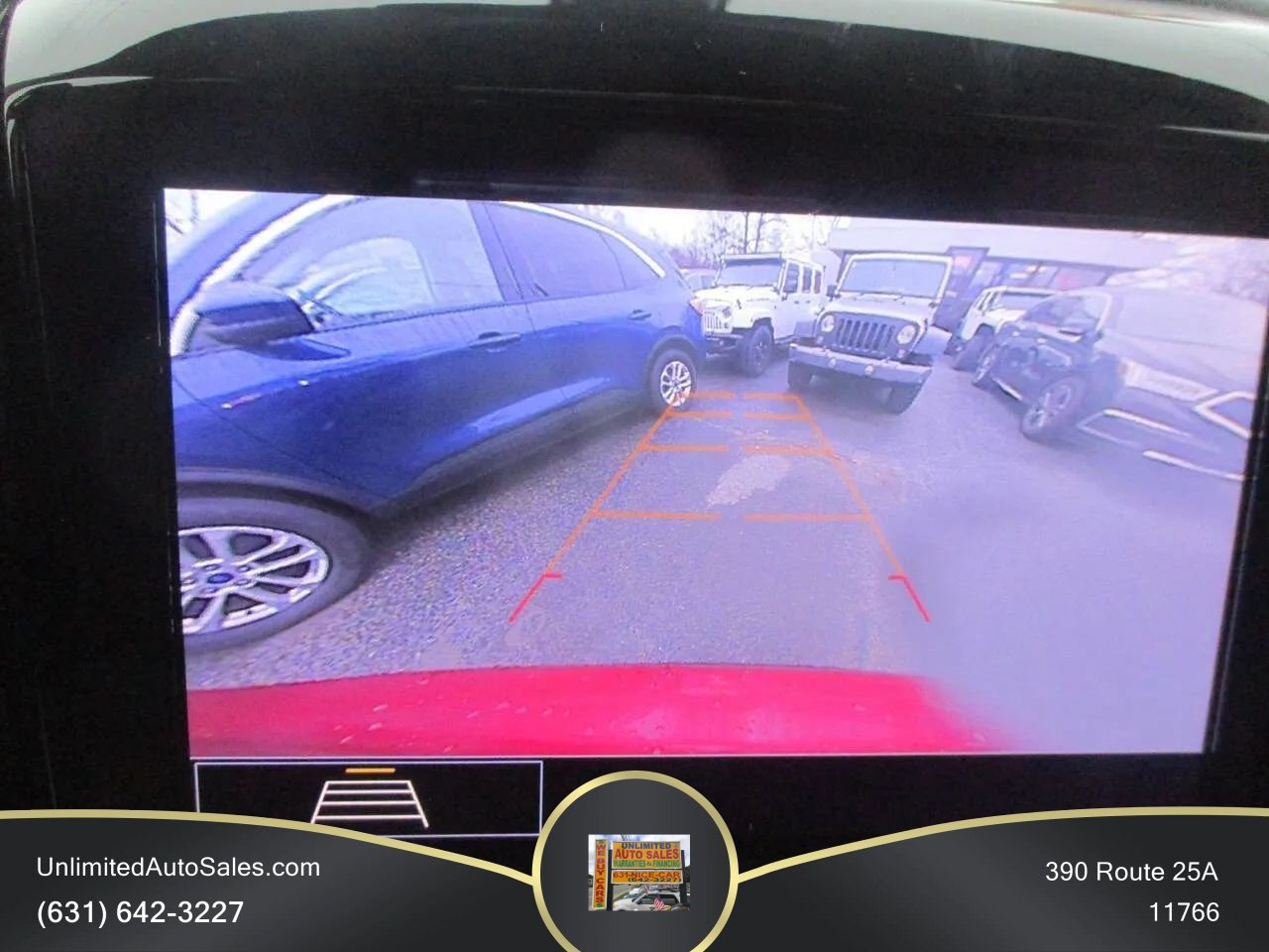 Used 2020 Chevrolet Traverse LT AWD/4WD image 9