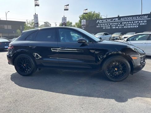 Used 2018 Porsche Macan Sport Edition image 21