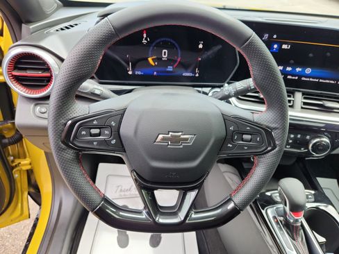 Used 2024 Chevrolet Trax RS w/ Sunroof Package image 28