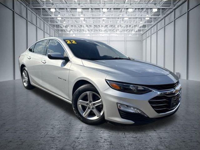 Used 2022 Chevrolet Malibu LT FWD image 2