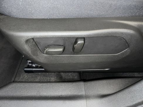 Certified 2023 Buick Envision Essence w/ Sport Touring Package image 6