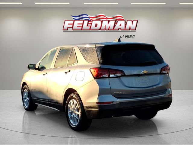 Used 2024 Chevrolet Equinox LS w/ LS Convenience Package FWD image 3