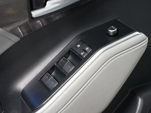 Certified 2021 Toyota Highlander Limited image 33