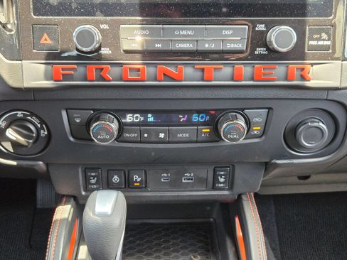 Used 2026 Nissan Frontier PRO-4X AWD/4WD image 18