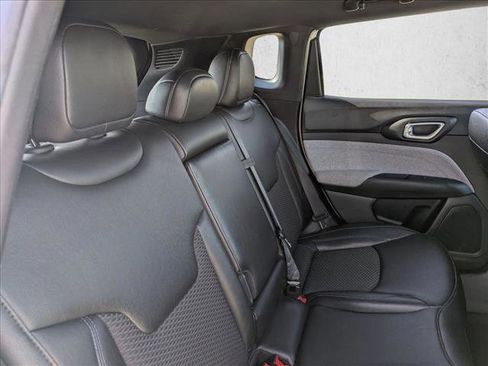 Used 2024 Jeep Compass Latitude AWD/4WD image 15