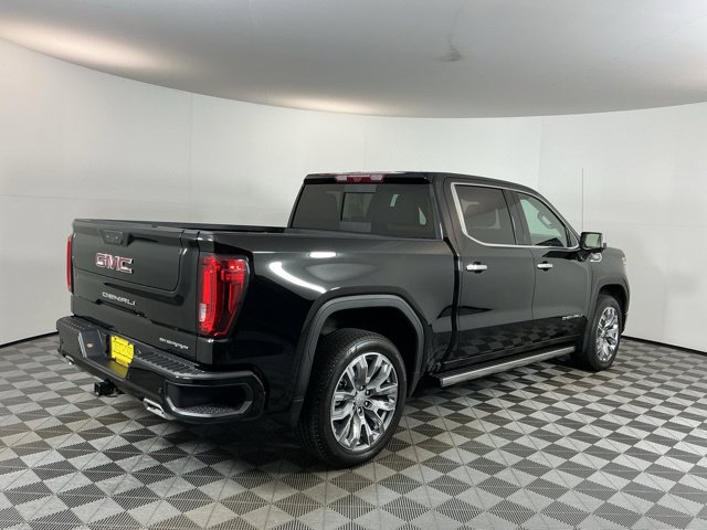 Used 2025 GMC Sierra 1500 Denali w/ Denali Reserve Package AWD/4WD image 4