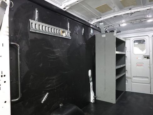 Used 2022 Ford E-Transit Medium Roof w/ Load Area Protection Package RWD image 18