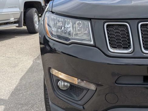 Used 2020 Jeep Compass Latitude AWD/4WD image 9