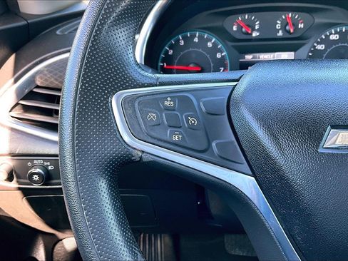 Used 2020 Chevrolet Malibu LT FWD image 18