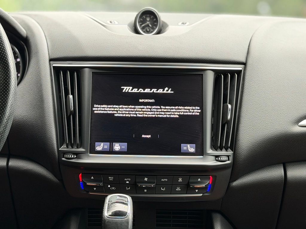 Used 2022 Maserati Levante GT AWD/4WD image 48