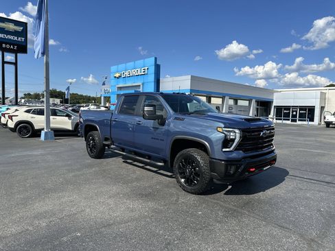 Used 2025 Chevrolet Silverado 2500 LT w/ Trail Boss Package AWD/4WD image 1