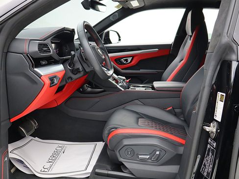 Used 2024 Lamborghini Urus S AWD/4WD image 43