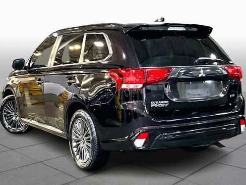 Used 2021 Mitsubishi Outlander LE image 11