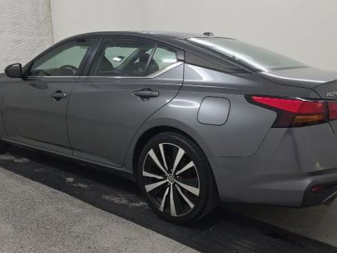 Used 2021 Nissan Altima 2.5 SR image 3