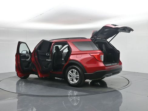 Used 2020 Ford Explorer XLT w/ Equipment Group 202A image 41