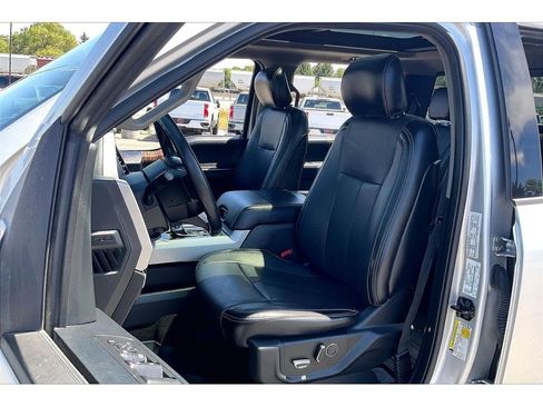 Used 2018 Ford F150 Lariat w/ Max Trailer Tow Package AWD/4WD image 27