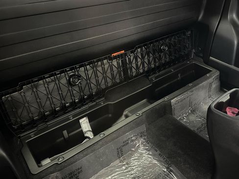 Used 2021 Toyota Tacoma SR RWD image 18