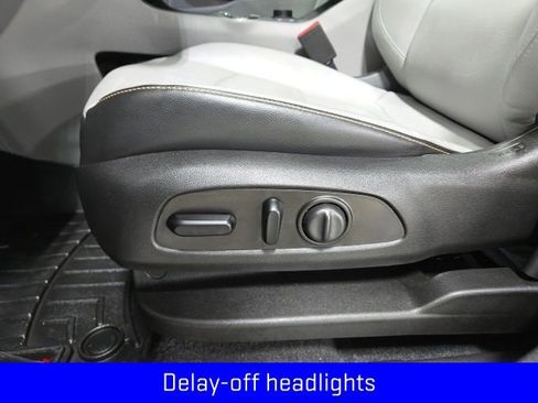 Used 2021 GMC Terrain SLT w/ Infotainment Package II image 21