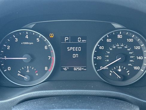 Used 2018 Hyundai Elantra SE image 22