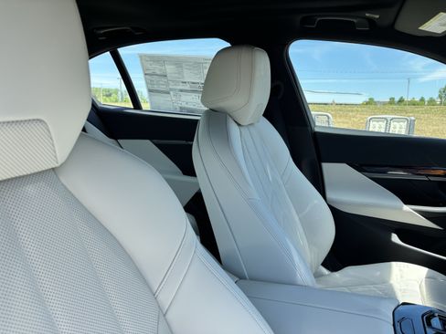 New 2027 BMW 530i w/ M Sport Package RWD image 21