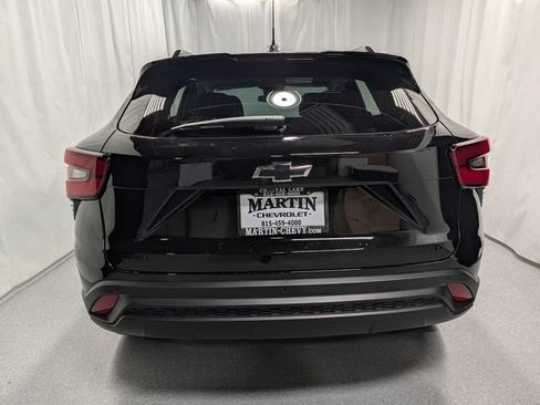 New 2026 Chevrolet Trax LT w/ Driver Confidence Package FWD image 4
