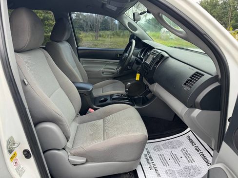 Used 2013 Toyota Tacoma 2WD Double Cab image 16