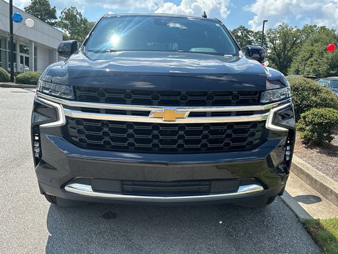 Used 2023 Chevrolet Suburban LS w/ Driver Alert Package RWD image 3