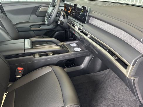 New 2027 Kia Telluride LX FWD image 17