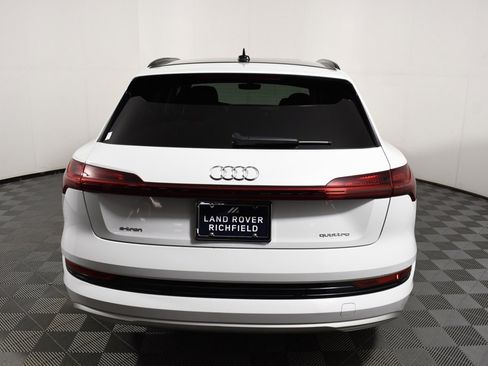 Used 2021 Audi e-tron Prestige w/ Prestige Package image 5