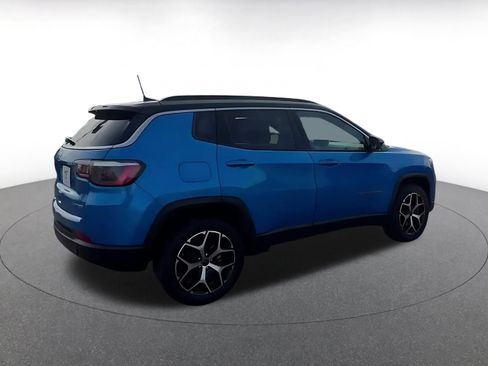 Used 2025 Jeep Compass Limited image 15