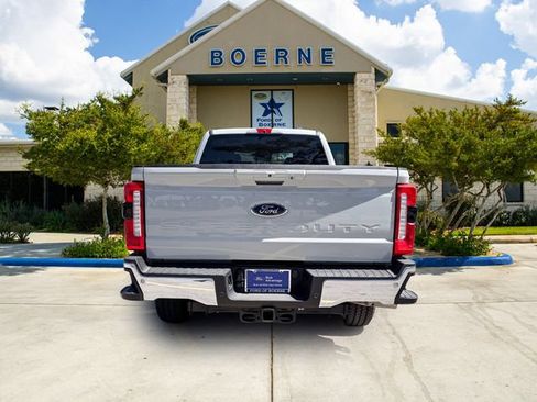 Used 2025 Ford F250 Lariat AWD/4WD image 4