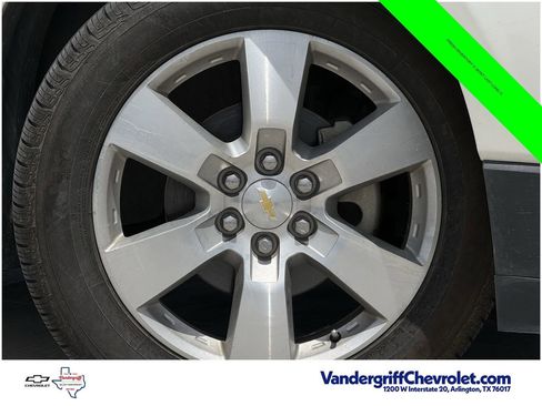 Used 2015 Chevrolet Traverse LTZ FWD image 4