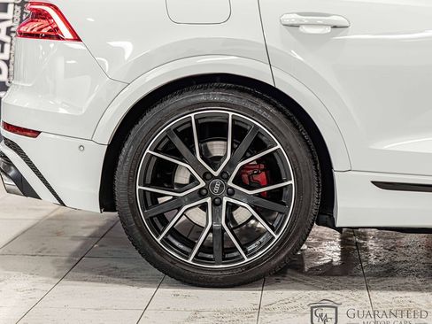 Used 2023 Audi SQ8 Premium Plus w/ Executive Package image 10