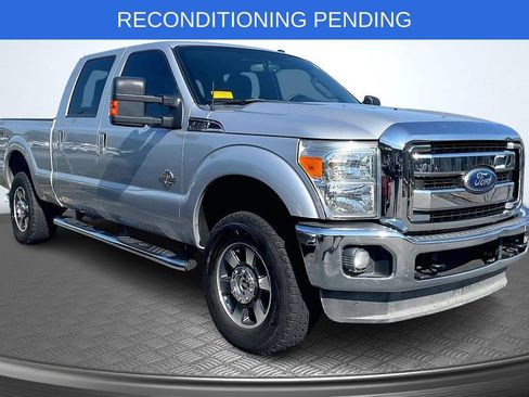 Used 2011 Ford F250 Lariat w/ FX4 Off Road Pkg AWD/4WD image 1