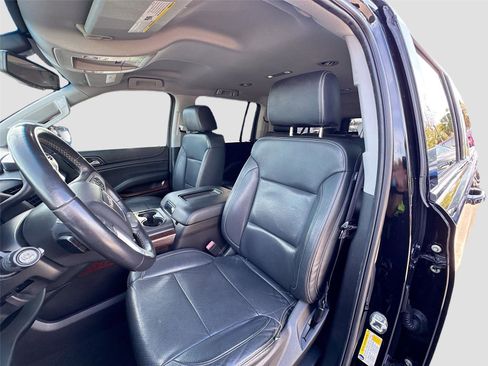 Used 2018 GMC Yukon XL SLE image 7