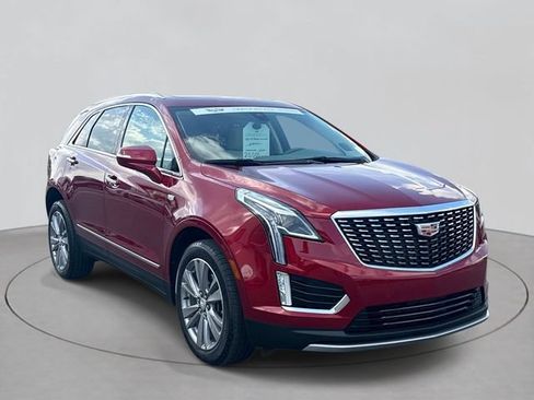 Certified 2024 Cadillac XT5 Premium Luxury w/ LPO, Floor Liner Package AWD/4WD image 3