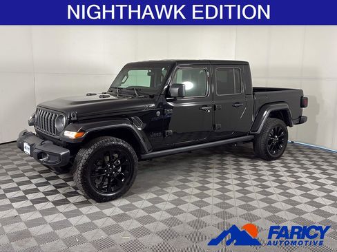 Used 2025 Jeep Gladiator Sport AWD/4WD image 1