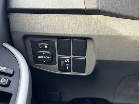 Used 2011 Toyota Prius Two image 28