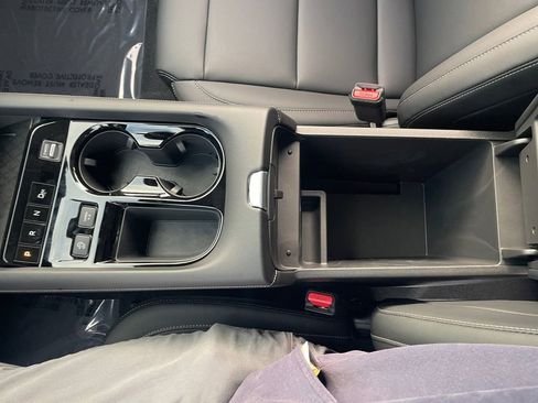 Certified 2025 Nissan Murano SV image 25