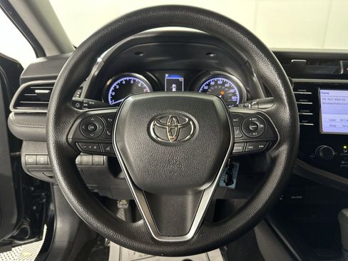 Used 2019 Toyota Camry LE FWD image 14