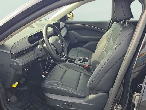 Certified 2025 Ford Mustang Mach-E Premium AWD/4WD image 5