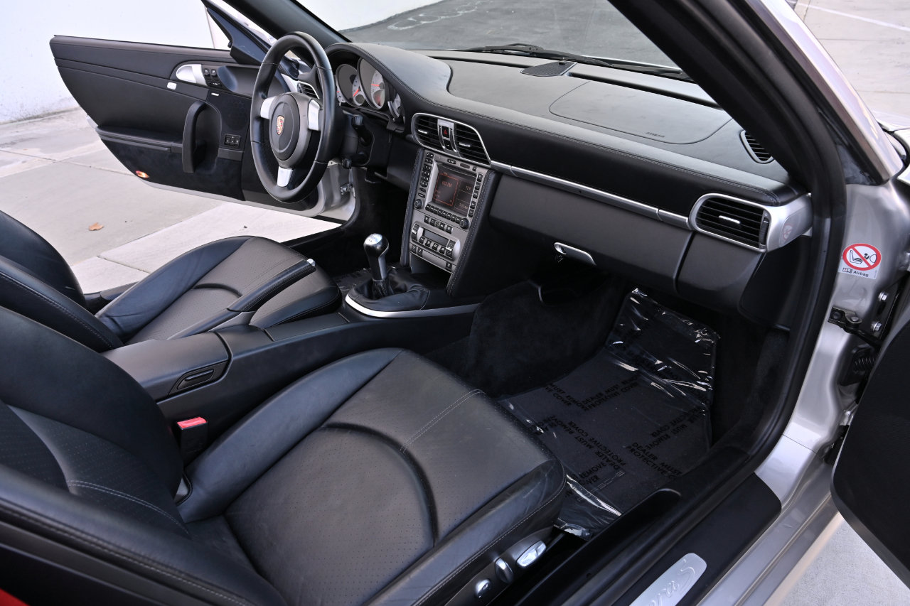 Used 2005 Porsche 911 Carrera S RWD image 19