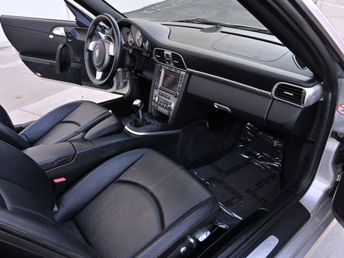 Used 2005 Porsche 911 Carrera S RWD image 19